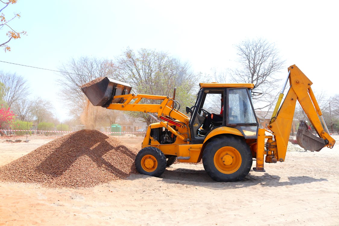 Tractor loader backhoe(TLB)